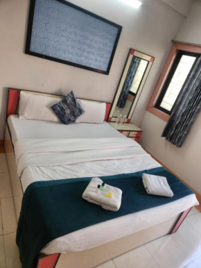 Hotel Trimurti
